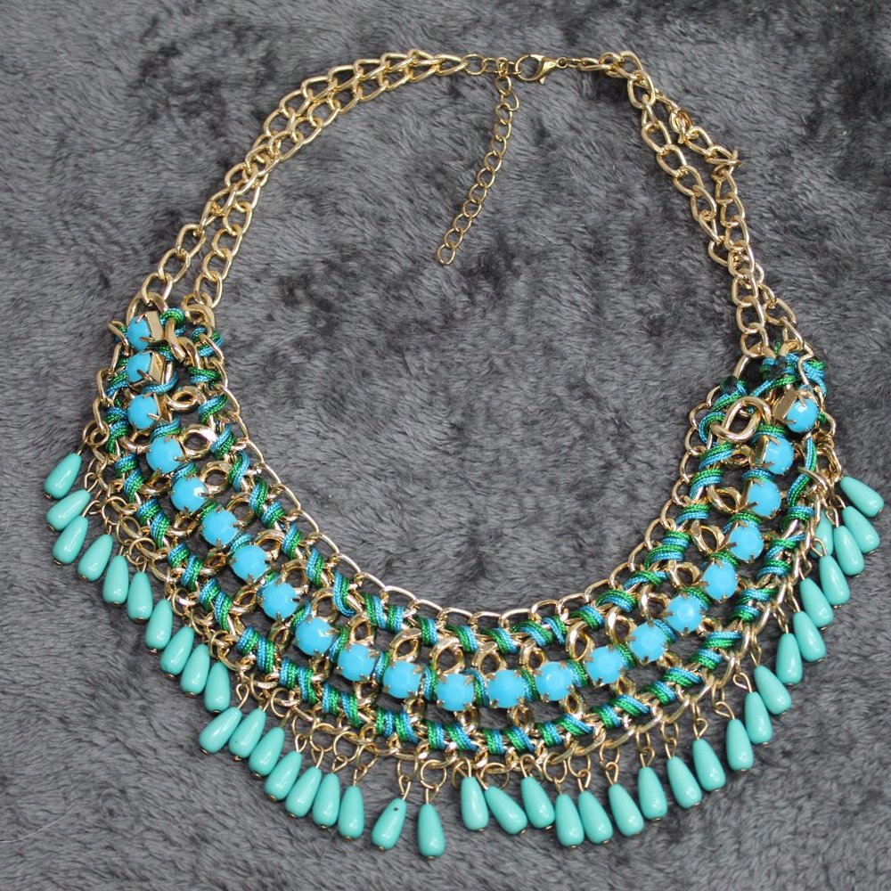 statement necklace - Picture 3 of 4